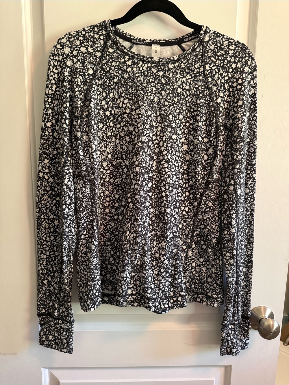 lululemon athletica Black & White Micro Floral Long Sleeve Top size 10